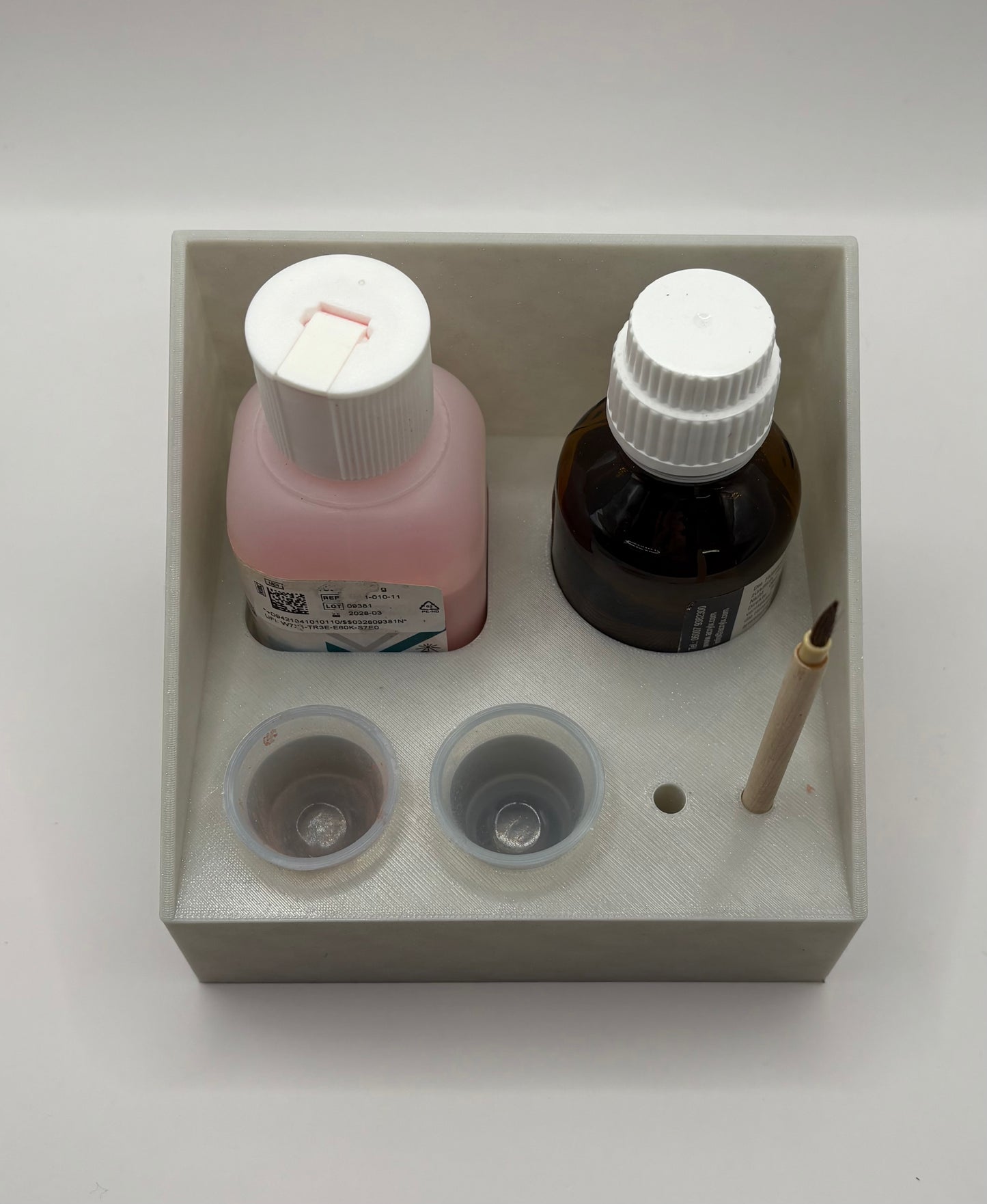 Pattern Resin Halter – Organizer für Zahntechnik & Dentaltechnik Flaschenhalter